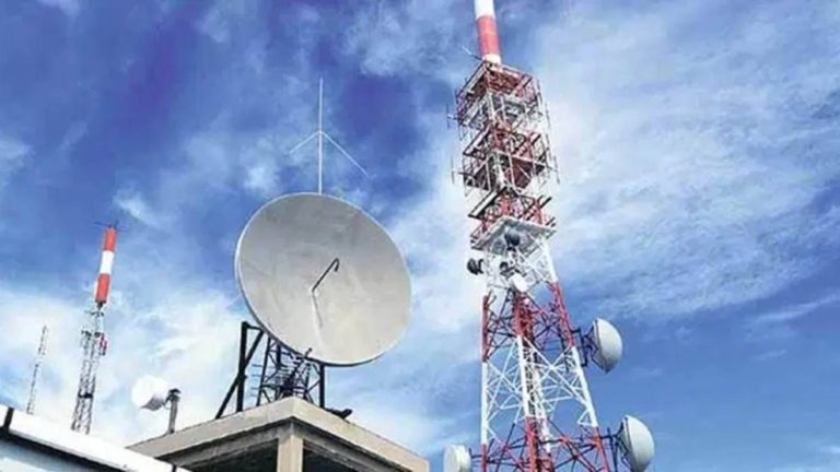 BSNL:n puheenjohtaja sanoo, että teletornit vaativat 2-3 lakh cr vuodessa kunnossapitoon.