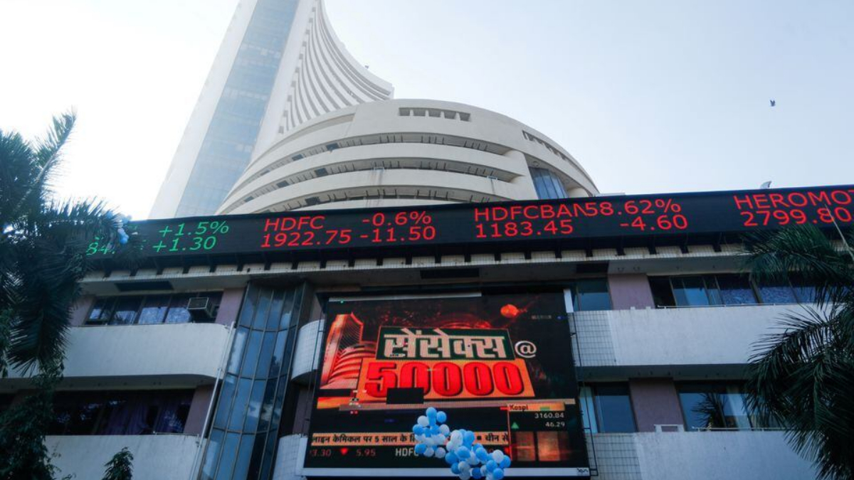 Market end in green for second straight day; Nifty closes near 21,700 top gainers on January 05 include Adani Ports and SEZ, Tata Consultancy, Larsen and Toubro, SBI Life Insurance, and Infosys whereas Healthcare and PSU Banks stocks among key losers