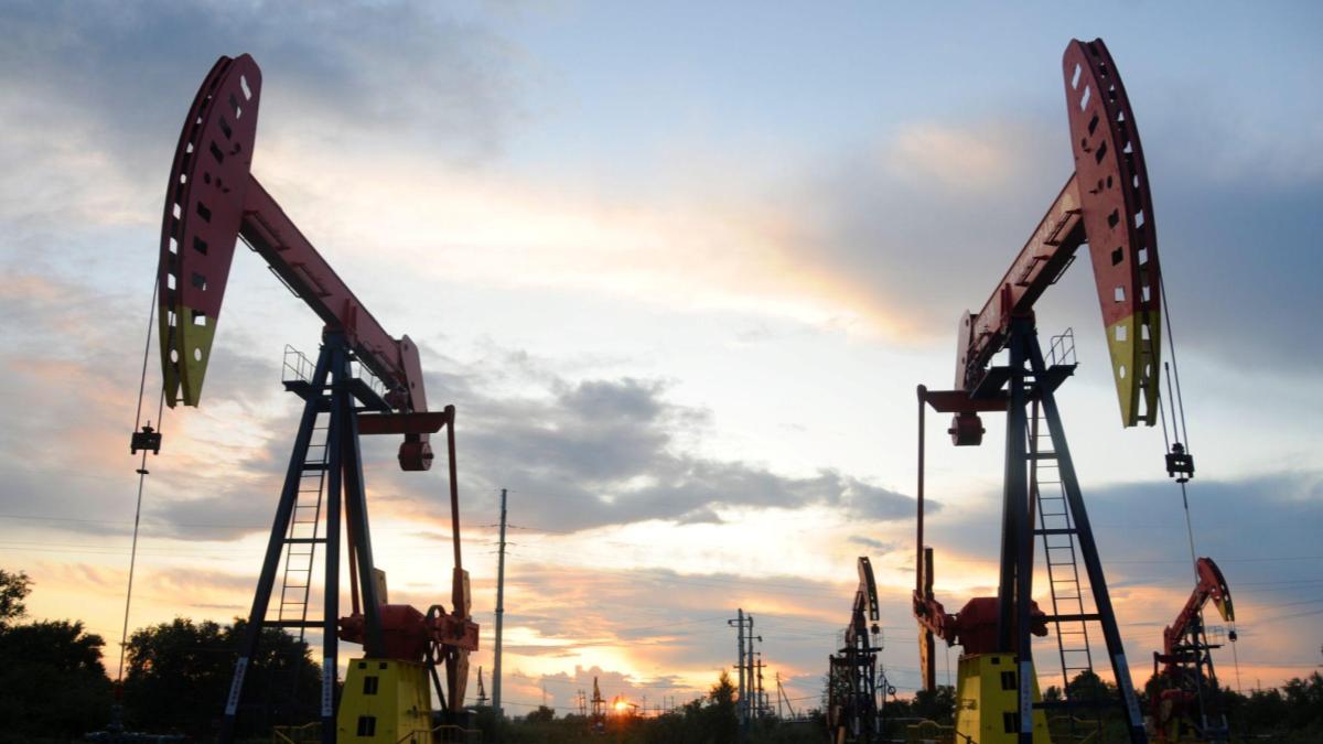 oil, share market, crude oil, refining volumes