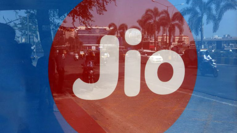 Jio-tariffin korotus: Jio Platforms lanseeraa JioSafe-, tekoälypohjaiset JioTranslate-sovellukset;  on ilmainen käyttää 1 vuoden ajan