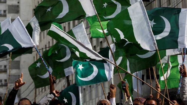 Pakistan: Kadonneen hindutytön vanhemmat protestoivat tämän toipumisen puolesta Karachissa – World News